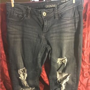 Bullhead distressed denim jeans size 9